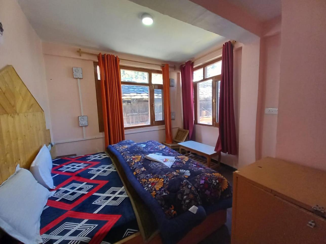 La Voglia-Old Manali Hostel ภายนอก รูปภาพ