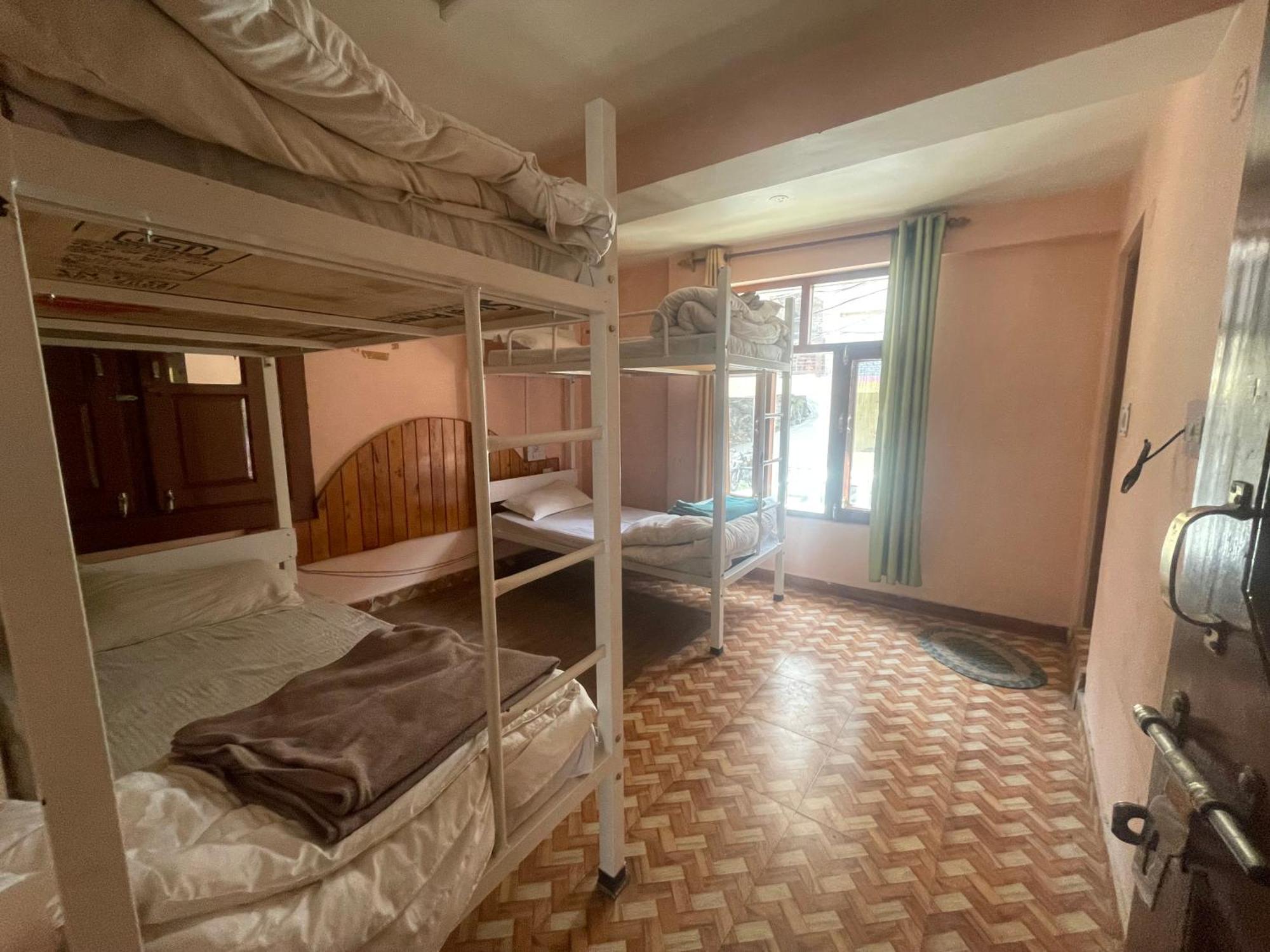 La Voglia-Old Manali Hostel ภายนอก รูปภาพ