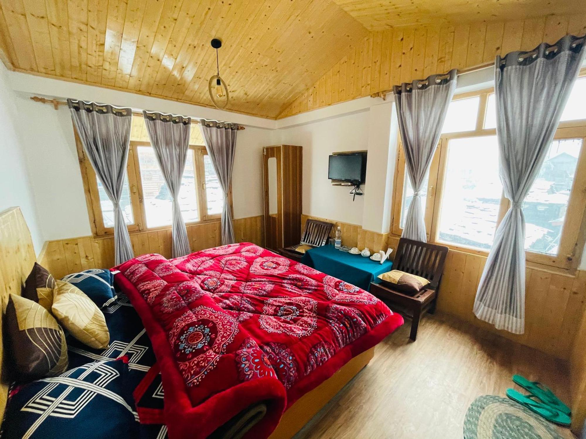 La Voglia-Old Manali Hostel ภายนอก รูปภาพ