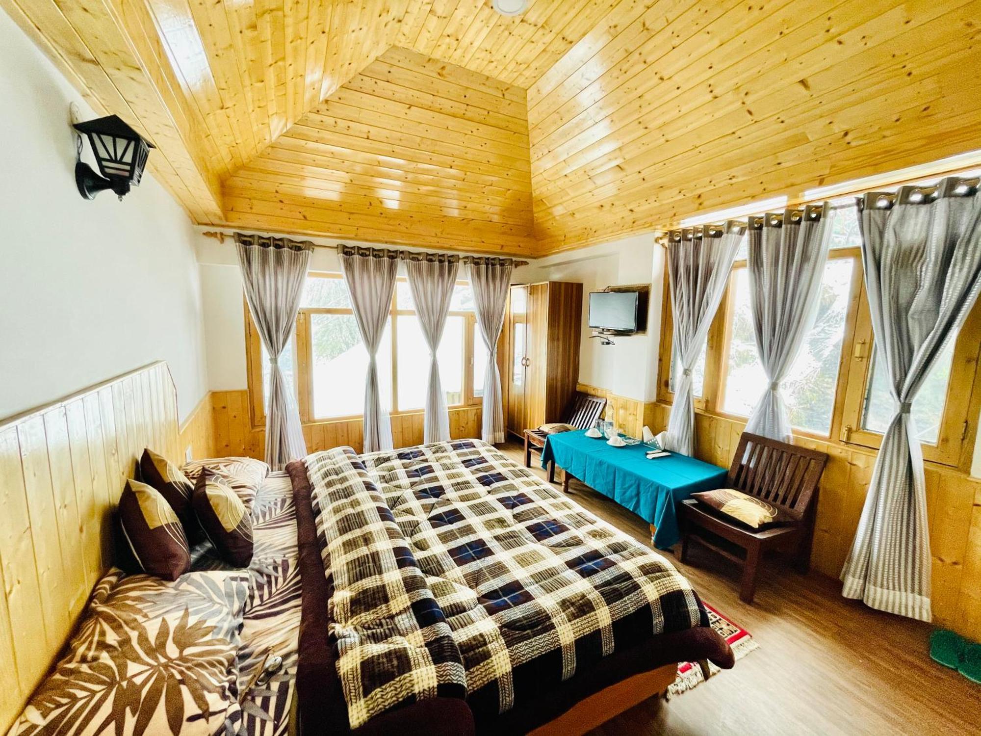 La Voglia-Old Manali Hostel ภายนอก รูปภาพ