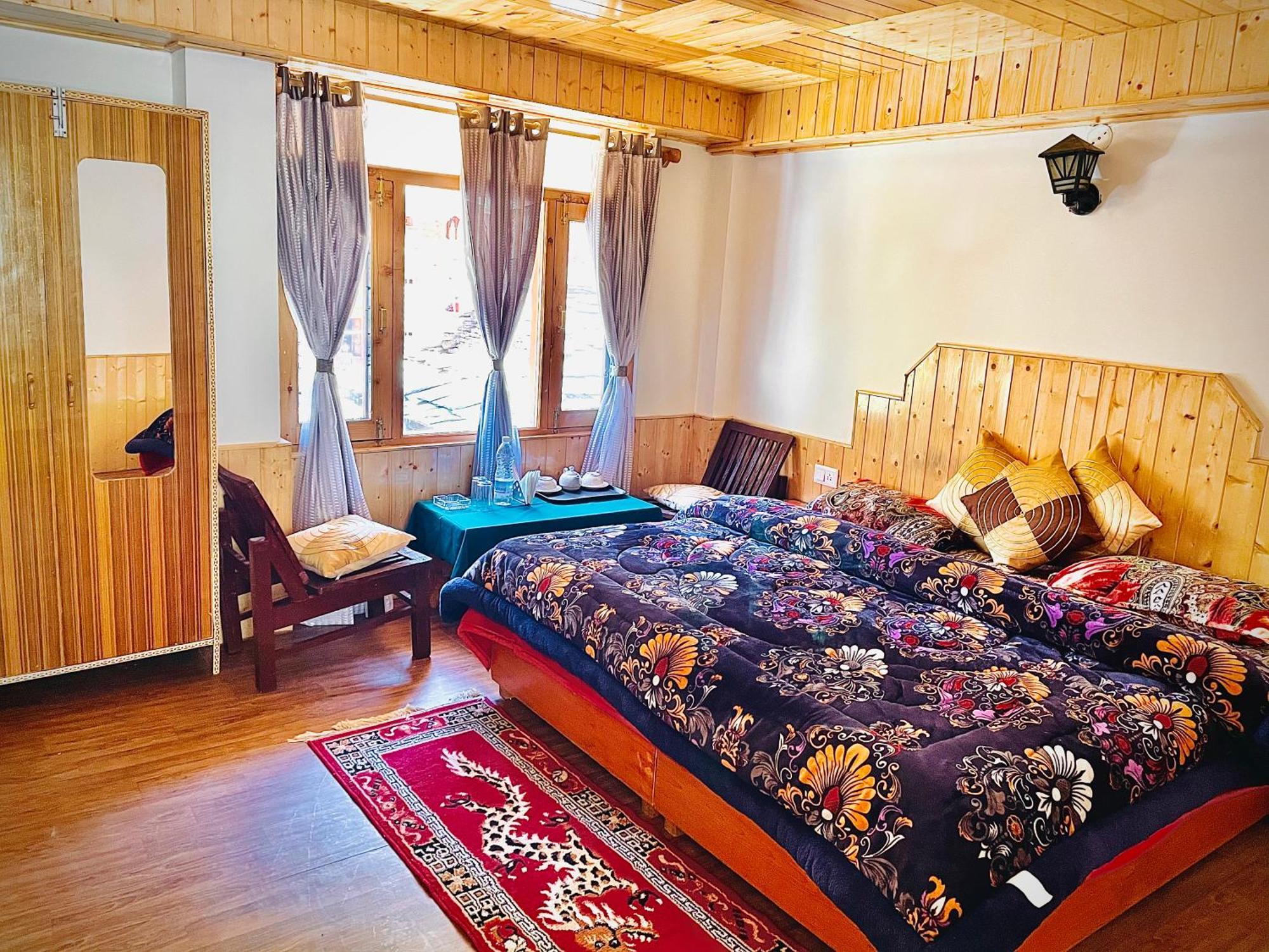 La Voglia-Old Manali Hostel ภายนอก รูปภาพ