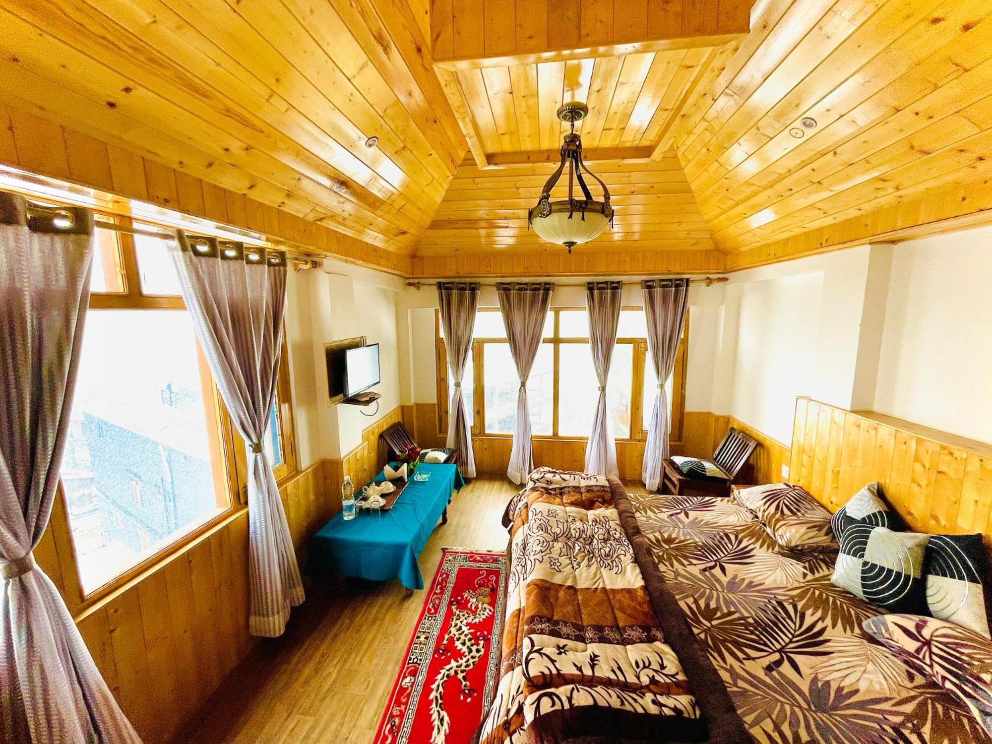 La Voglia-Old Manali Hostel ภายนอก รูปภาพ