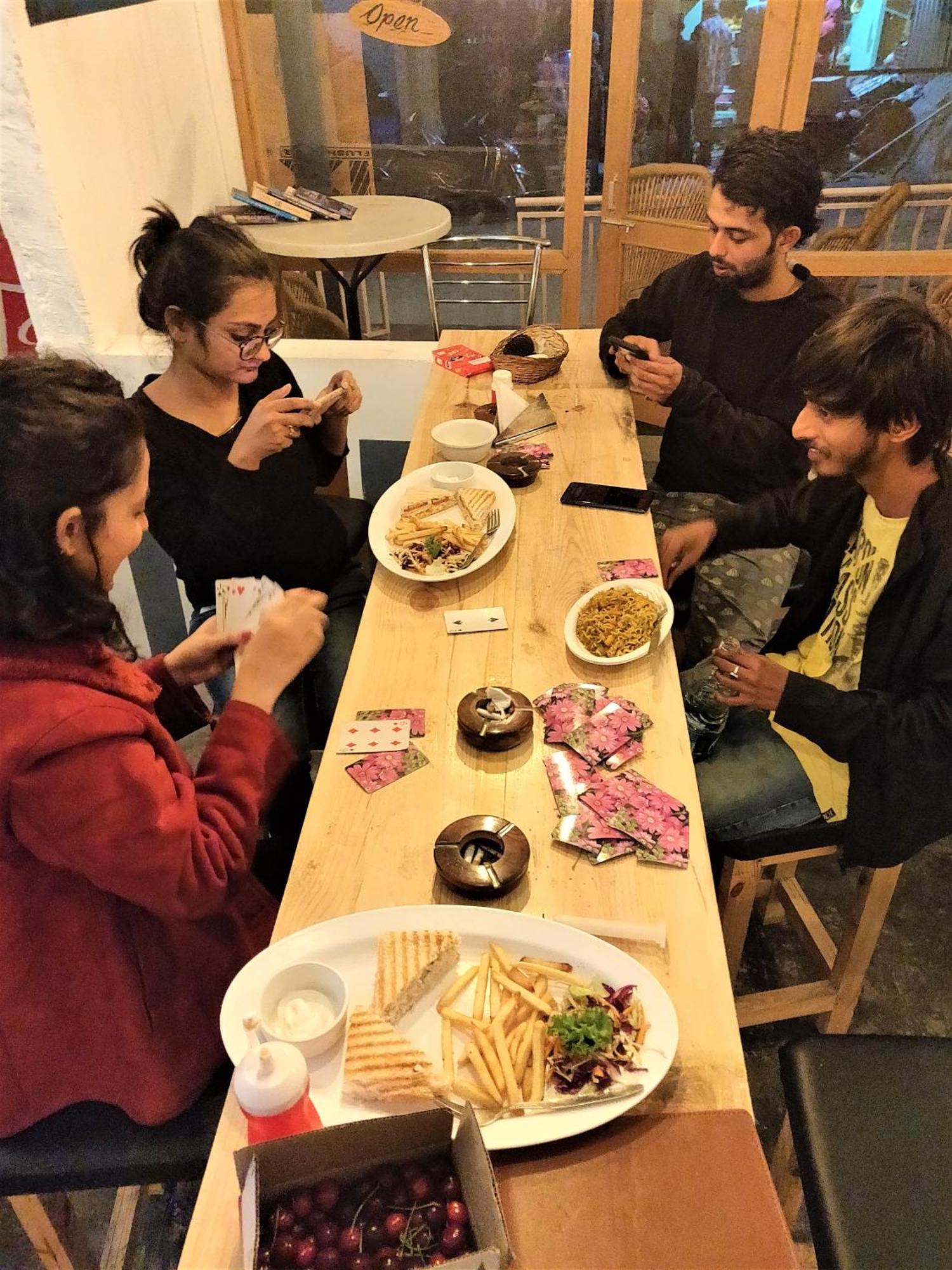 La Voglia-Old Manali Hostel ภายนอก รูปภาพ