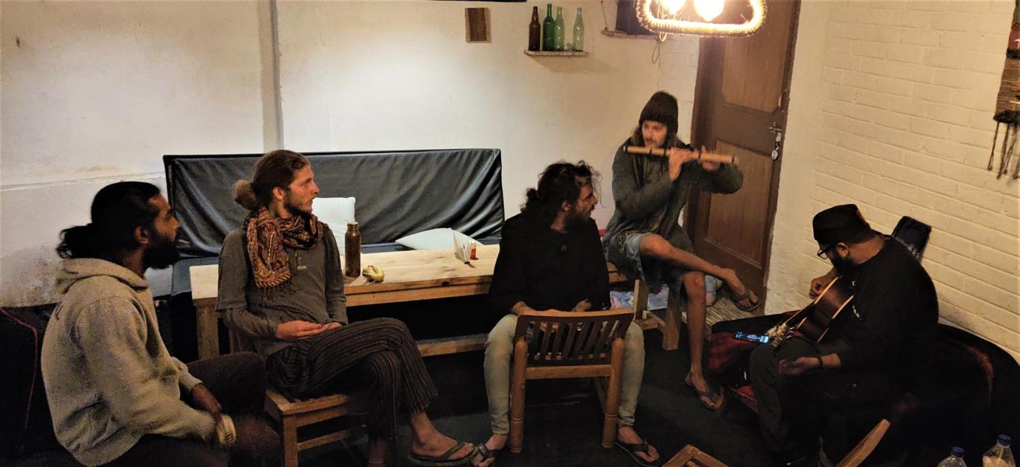 La Voglia-Old Manali Hostel ภายนอก รูปภาพ
