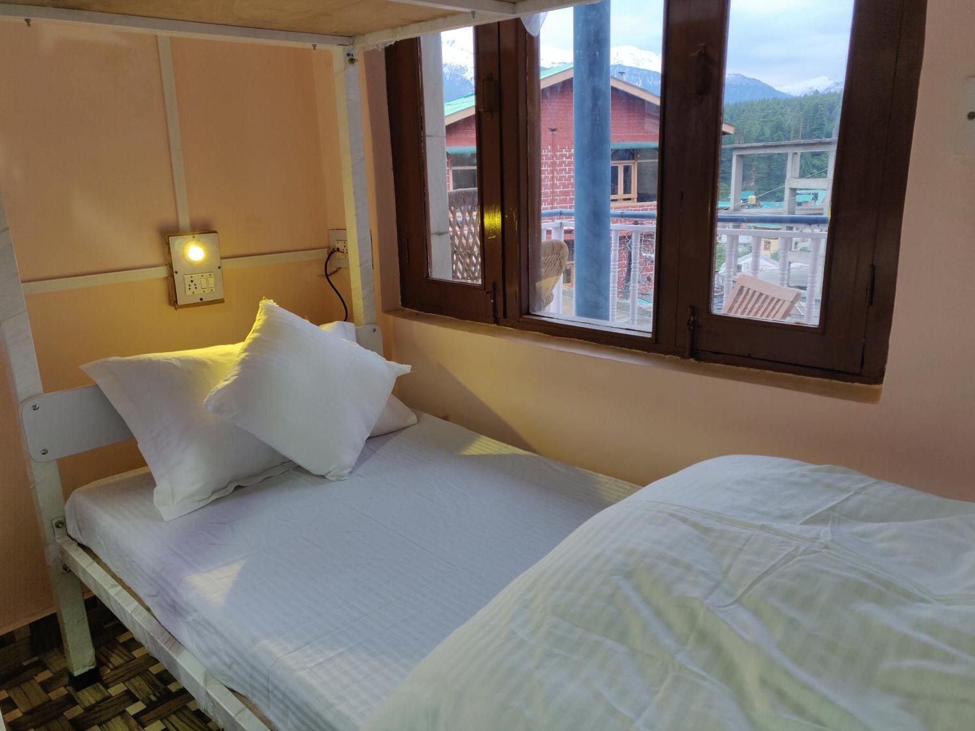La Voglia-Old Manali Hostel ภายนอก รูปภาพ
