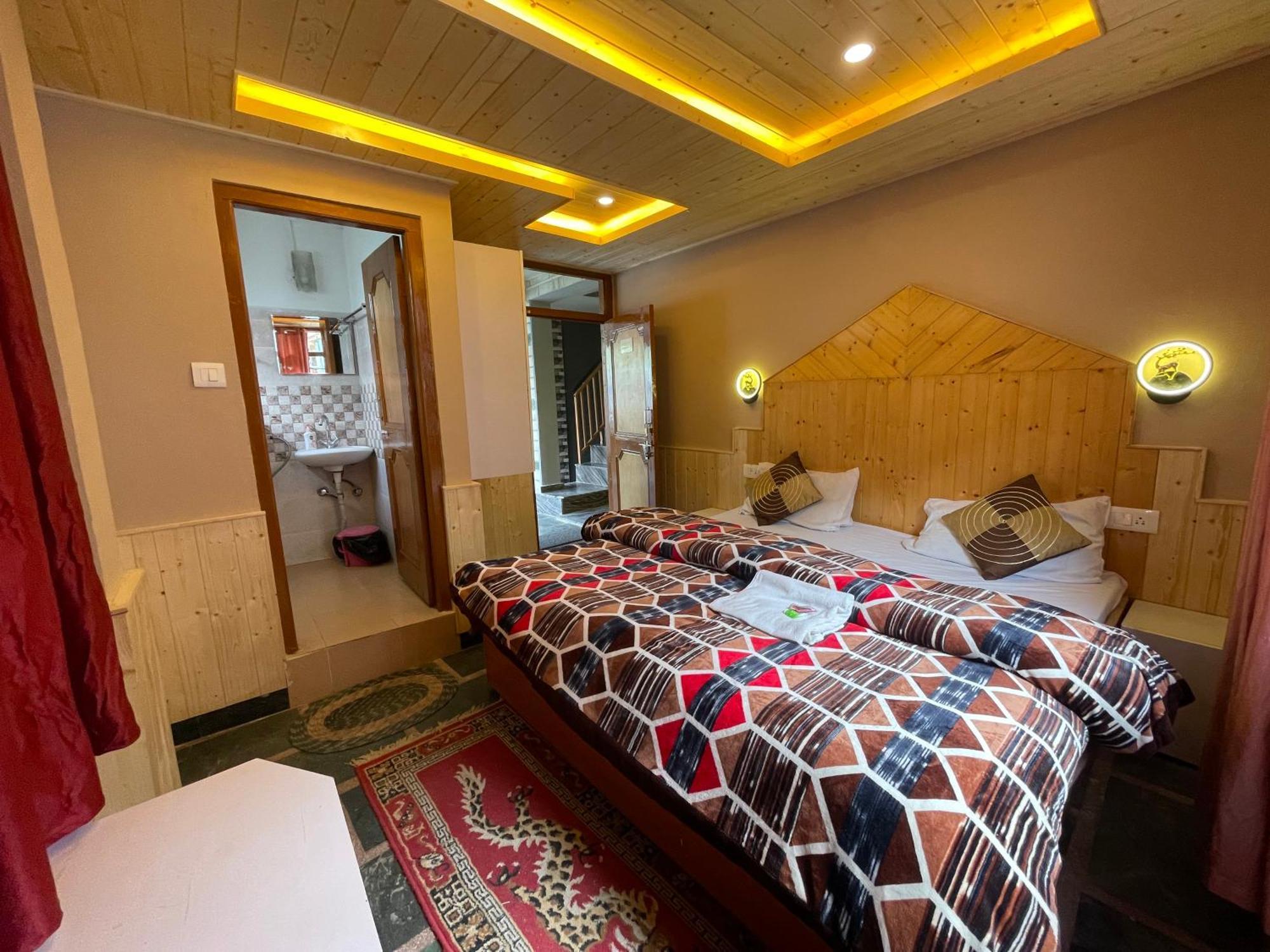 La Voglia-Old Manali Hostel ภายนอก รูปภาพ