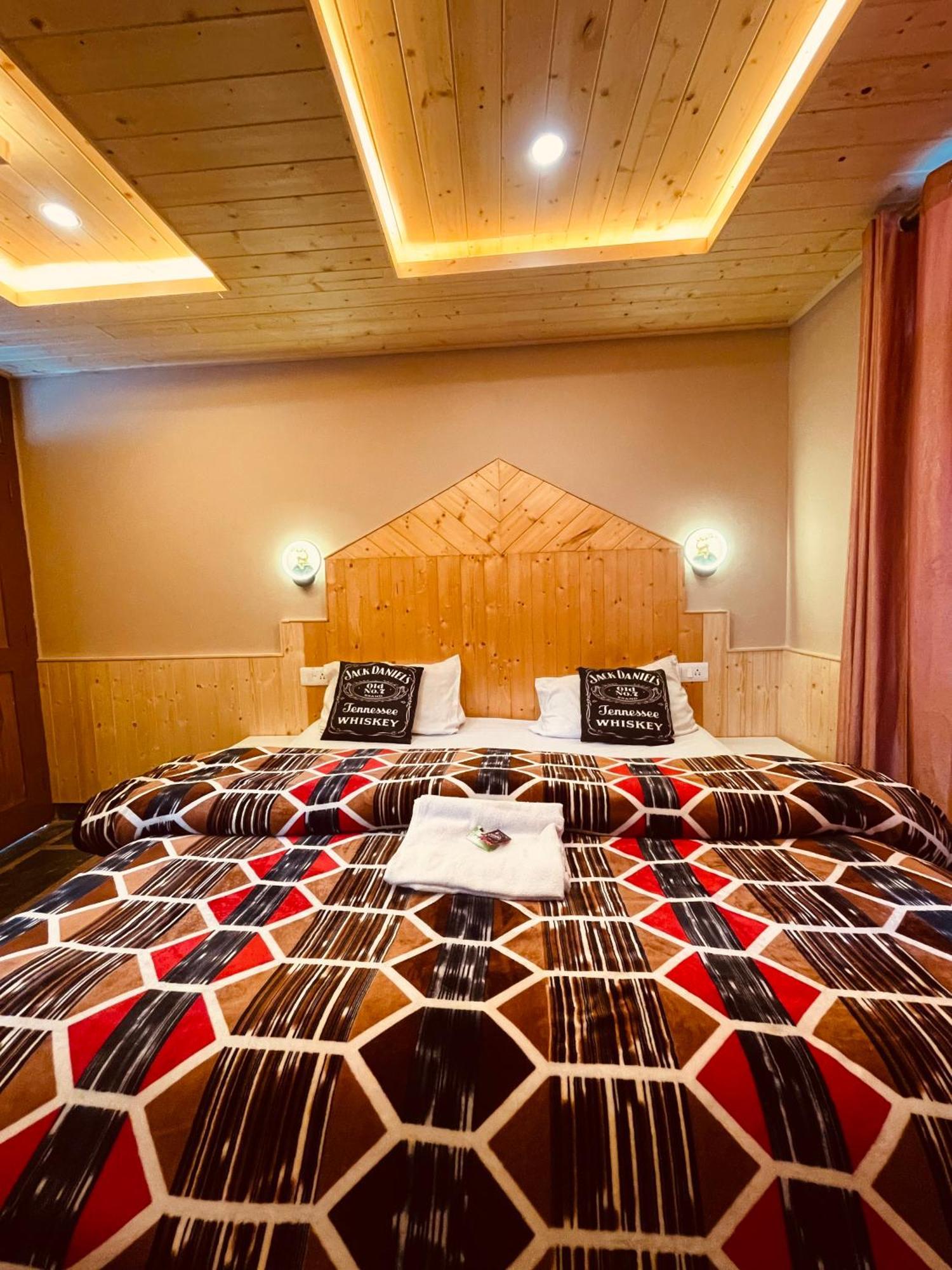 La Voglia-Old Manali Hostel ภายนอก รูปภาพ