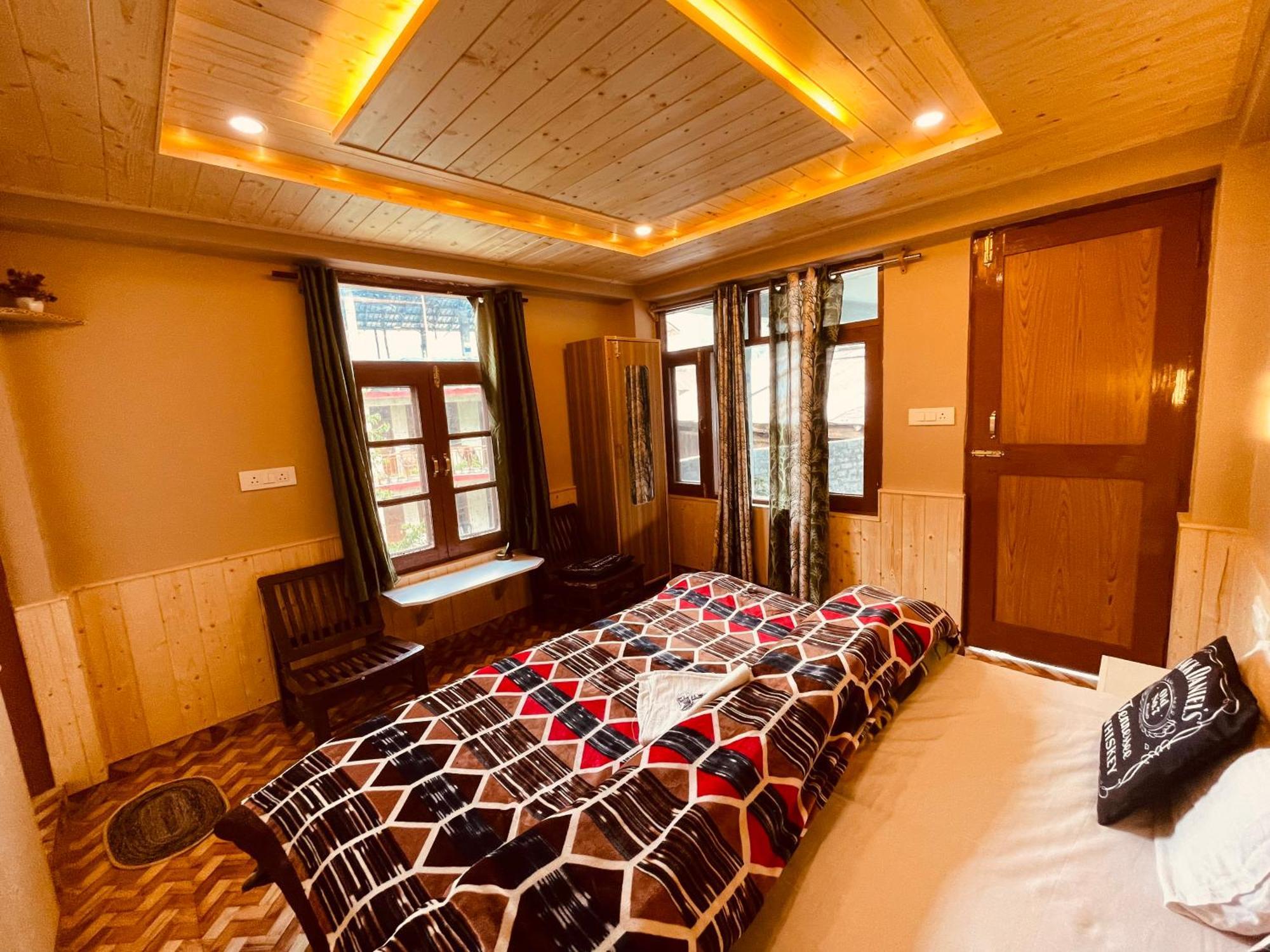 La Voglia-Old Manali Hostel ภายนอก รูปภาพ