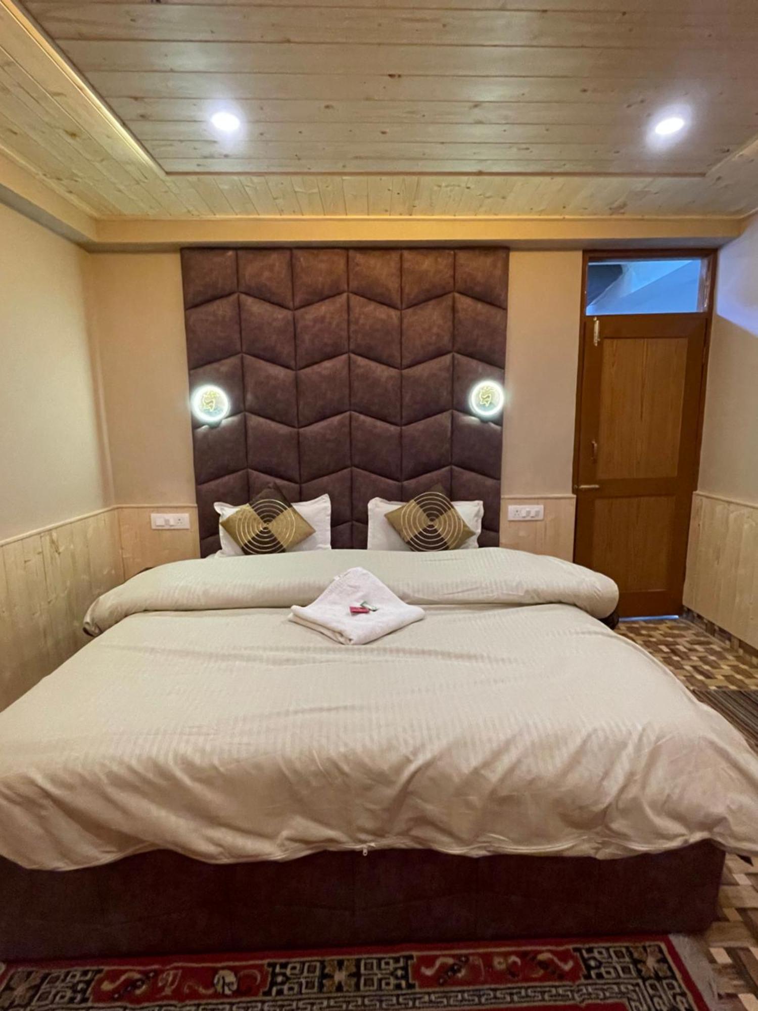 La Voglia-Old Manali Hostel ภายนอก รูปภาพ